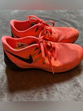 Nike Free 5.0 Womens Size 8 Running Shoes 642199-800 Coral Orange Volt 2014